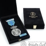 MEDALLA CONMEMORATIVA CENTENARIO DE LA VIRGEN DEL PILAR COMO PATRONA DE LA GUARDIA CIVIL - Imagen 5