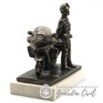 FIGURA TRAFICO CON MOTO Y LOGO GRANDE - Imagen 3