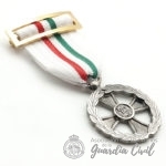 MEDALLA CRUZ CONMEMORATIVA MANTENIMIENTO DE LA  PAZ EN  ITALIA. - Imagen 2