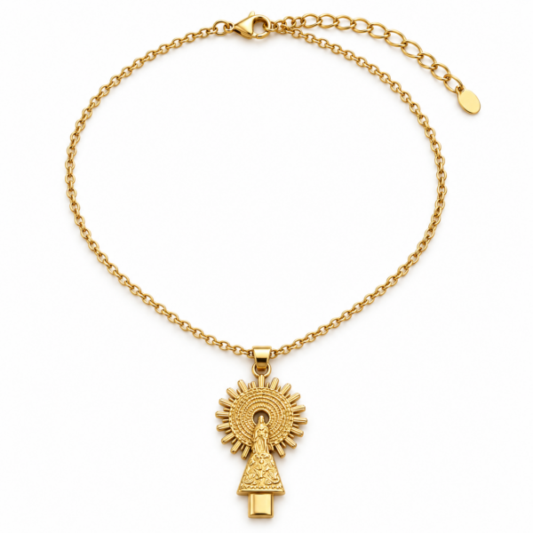 Colgante  de la Virgen del Pilar, en dorado, modelo Virgen clasica.