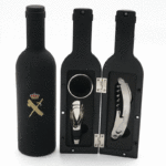 BOTELLA VINO CON ACCESORIOS GRAB. COLOR