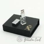 PEN DRIVE   CRISTAL METAL C/LOGO "H.L." INTERIOR 64 GB CON CAJA GRABADA - Imagen 2