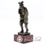 GUARDIA CIVIL CON CAPA,  BRONCE ENVEJECIDO.
