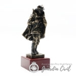 GUARDIA CIVIL CON CAPA,  BRONCE ENVEJECIDO. - Imagen 4