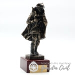 GUARDIA CIVIL CON CAPA,  BRONCE ENVEJECIDO. - Imagen 5