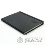 Cuaderno Clásico  color negro con Hojas Lisas, Tapa Dura y Cierre ElásticoA-5  c/ logo en seco