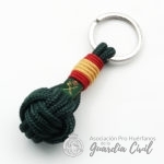 LLAVERO BALON  CON CORDON DE 4 MM VERDE CON BANDERA