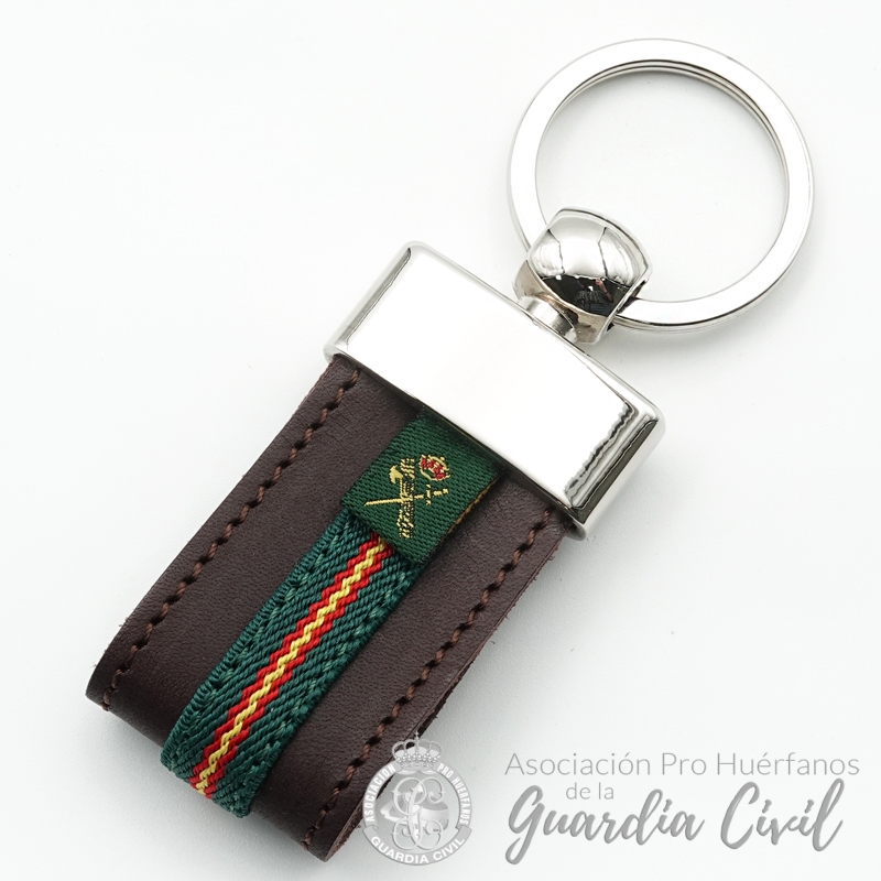 DSC01273 LLAVERO PIEL MARRON, ELESTICO VERDE CON LOGO GC - Imagen 1