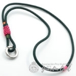 PORTA LLAVES / LANYARD VERDE BOTELLA CON ROSA