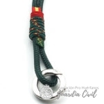 PORTA LLAVES / LANYARD VERDE BOTELLA CON ROJO Y VERDE - Imagen 2