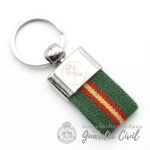 LLAVERO VERDE  Y BANDERA ESPAÑA GRABADO G.C. - Imagen 2