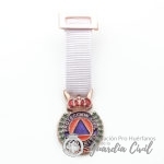 MEDALLA MINIATURA  PROTECCIÓN CIVIL BRONCE.- DISTINTIVO BLANCO.-