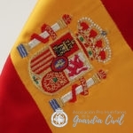 BANDERA ESPAÑA SOBREMESA  18X27, DOBLE RASO BORDADO - Imagen 5