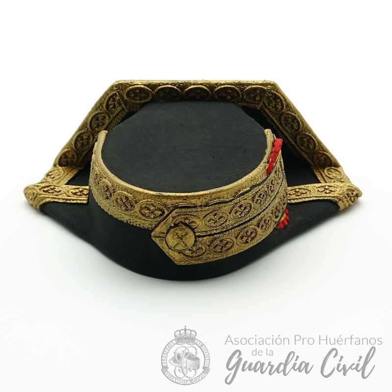 FIGURA RESINA TRICORNIO GALA GC26