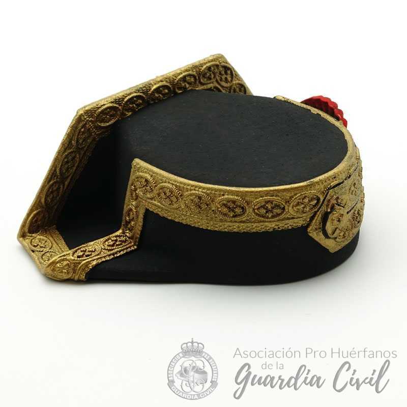 FIGURA RESINA TRICORNIO GALA GC26