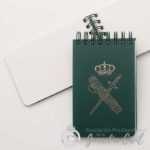 LIBRETA PEQUEÑA PLASTICO CLOGO DORADO
