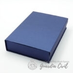 METOPA DE CRISTAL RECTANGULAR VERTICAL CON BASE DE MADERA - Imagen 3
