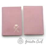 Agenda de bolsillo rosa c/ escudo dorado año 2027.